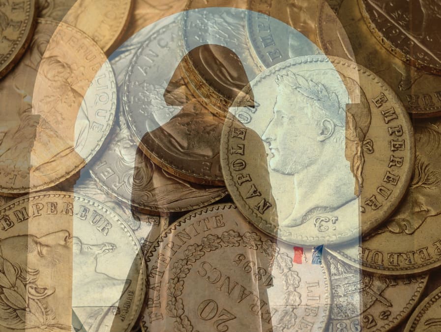 Silhouette d’homme intégrée dans un lot de pièces de 20 francs or Napoléon